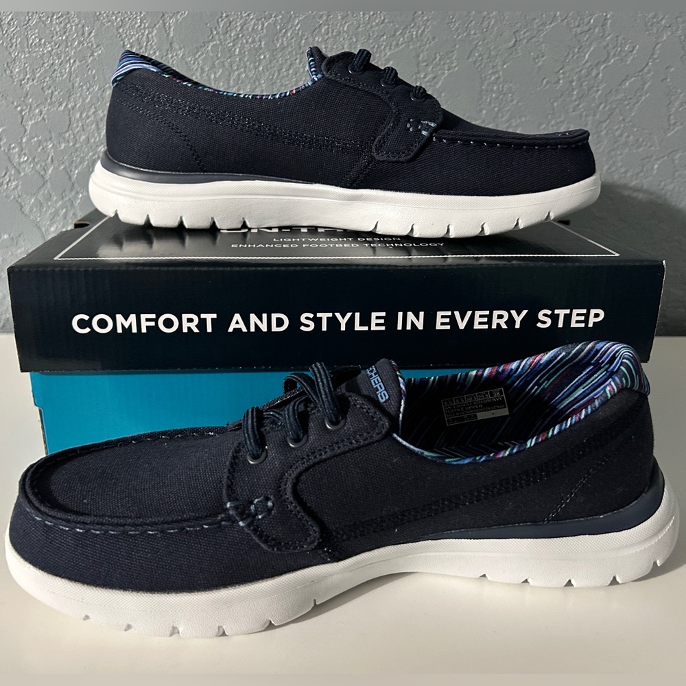 ‼️SOLD‼️ 💙Skechers On-the-Go Flex Luminescent Slip Ons💙